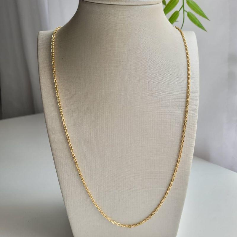 Corrente elo cartie curta banhada a ouro 18k
