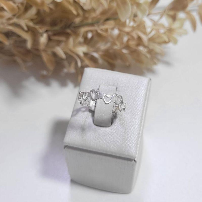 Anel inteiro coracoes vazado  prata 925