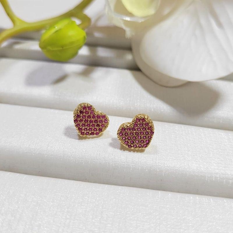 BRINCO CORAÇÃO CRAVEJADO AGATA PINK BANHADO A OURO 18K