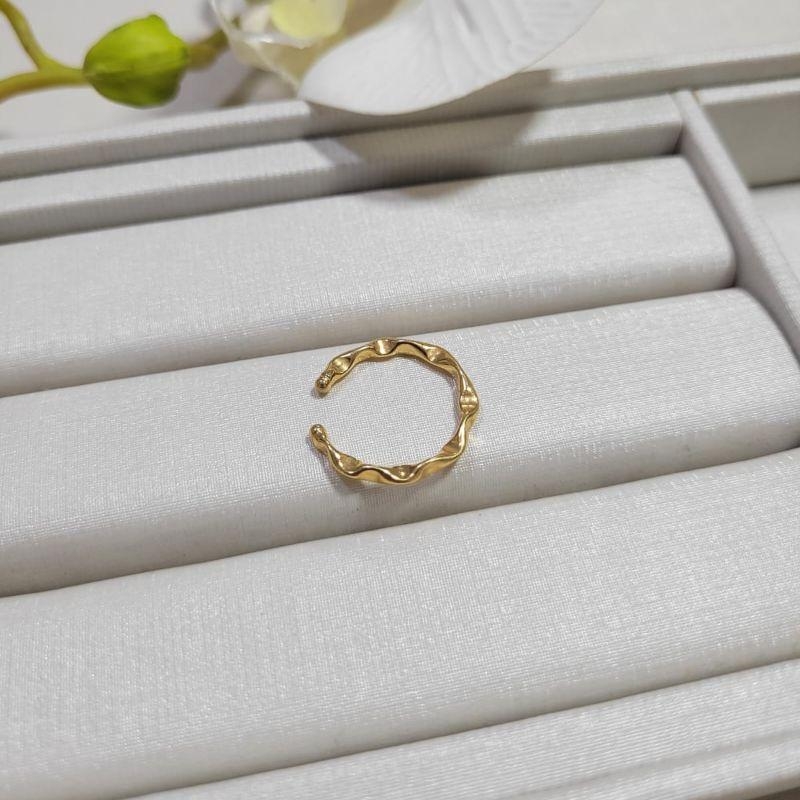 BRINCO FAKE JULIETE MINI BANHADO A OURO 18K