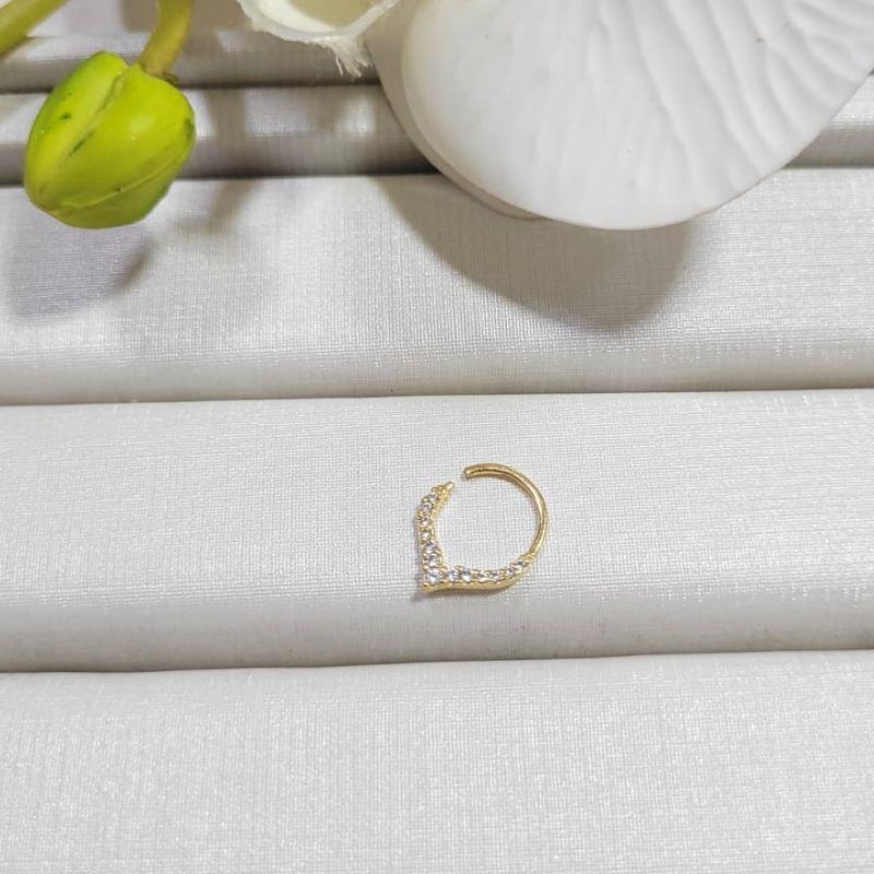 PIERCING CRAVEJADO BANHADO A OURO 18K