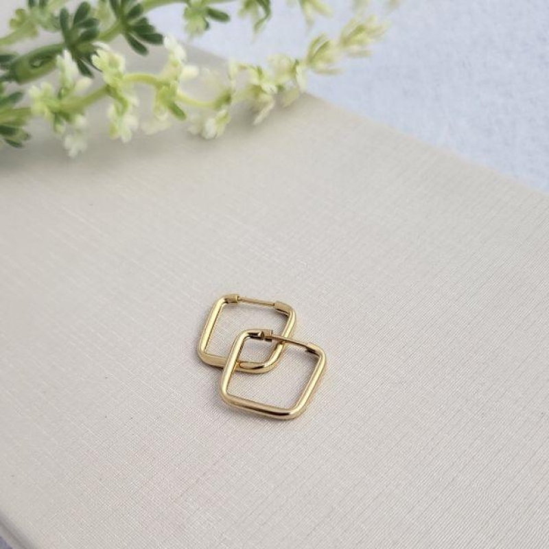 ARGOLA QUADRADA FECHADA P 13MM