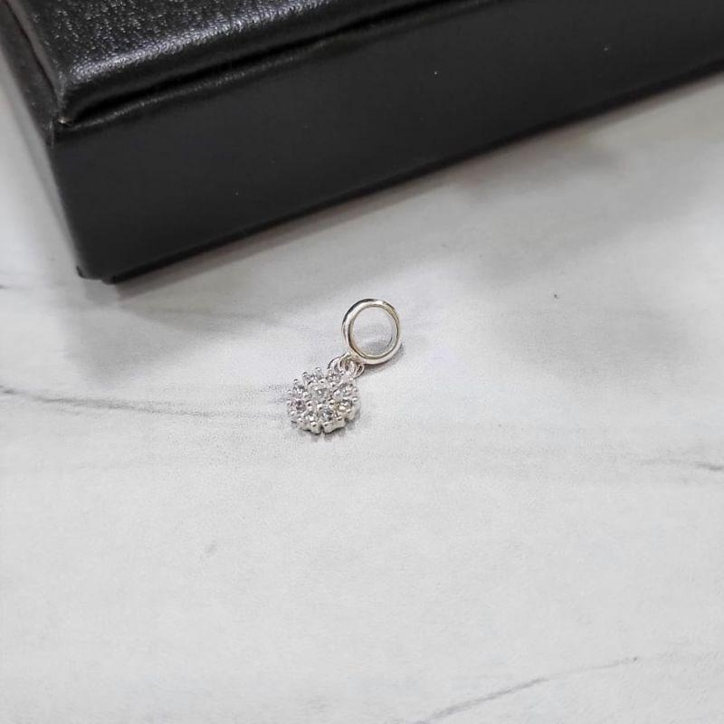 Berloque flor cravejado  prata 925