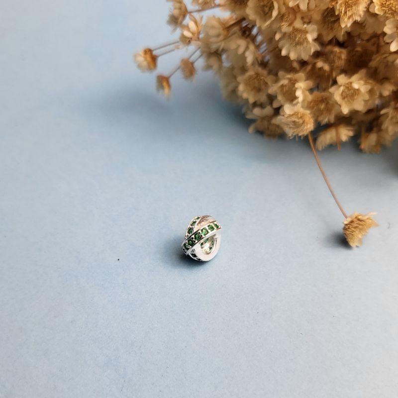 Berloque separador X cravejado verde  prata 925