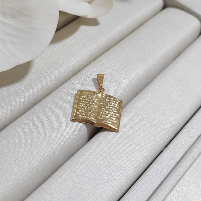 PINGENTE BIBLIA PAI NOSSO BANHADO A OURO 18K