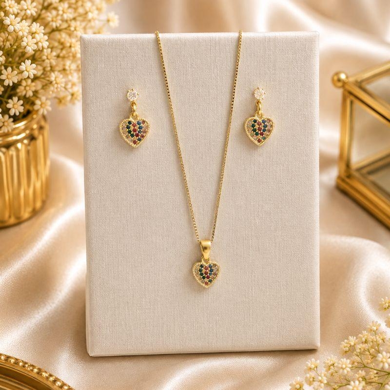 CONJUNTO CORACAO MULTICOLOR CRAVEJADO