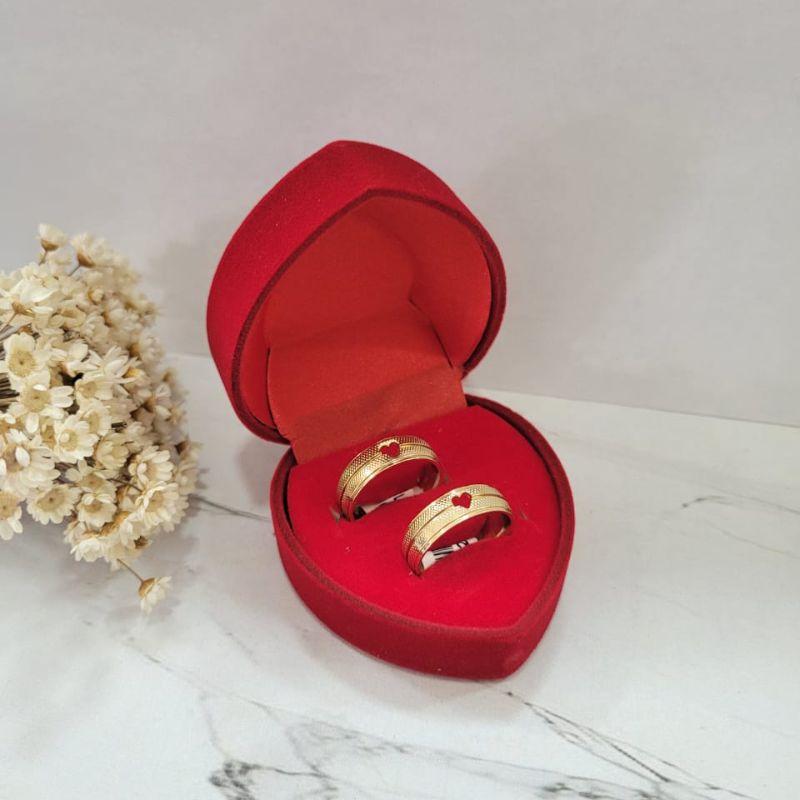 ALIANÇA 3 LINHAS COM DETALHE CORAÇÃO BANHADA A OURO 18K