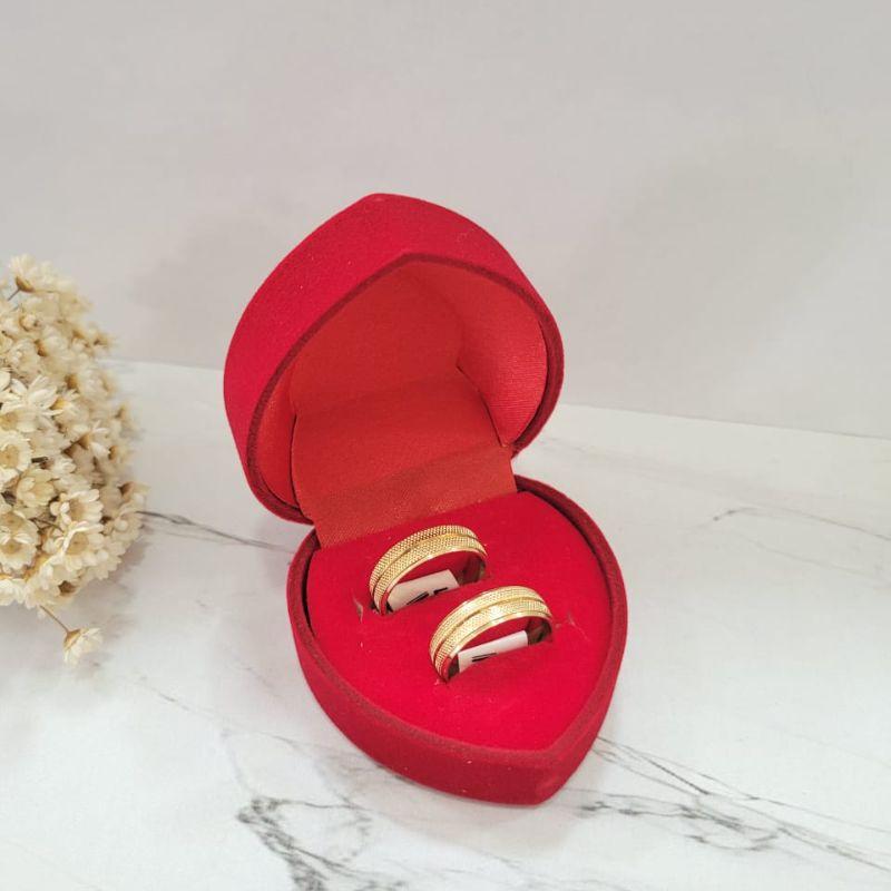 ALIANCA COM 3 LINHAS FOSCA BANHADA A OURO 18K