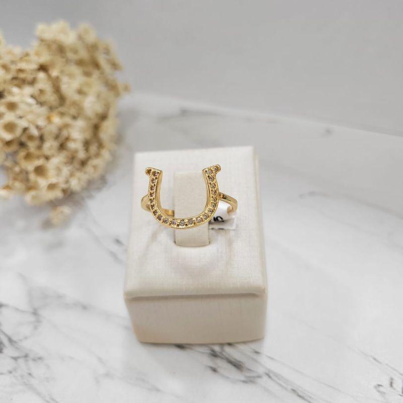 ANEL FERRADURA CRAVEJADO CRISTAL BANHADO A OURO 18K