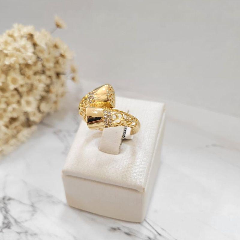 Anel luxo cravejado vazado estilo pata de cavalo banhado a ouro 18k