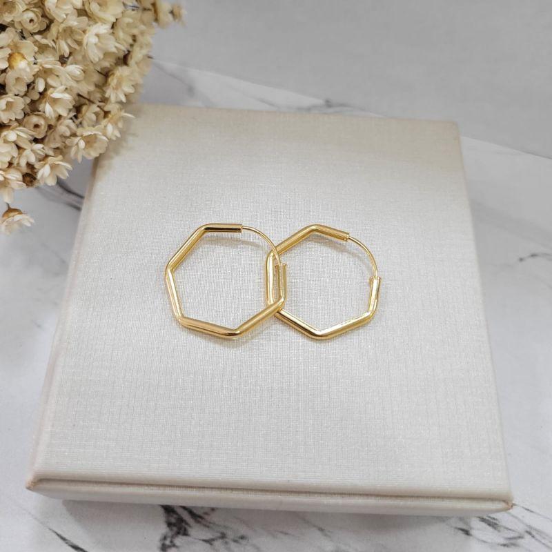ARGOLA HEXAGONAL 2,6CM BANHADO A OURO 18K