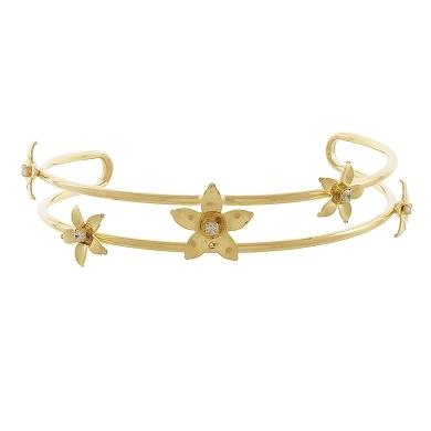 Bracelete duplo com quatro flores pequenas e uma grande todas com uma pedrinha na cor cristal banhada a ouro 18k