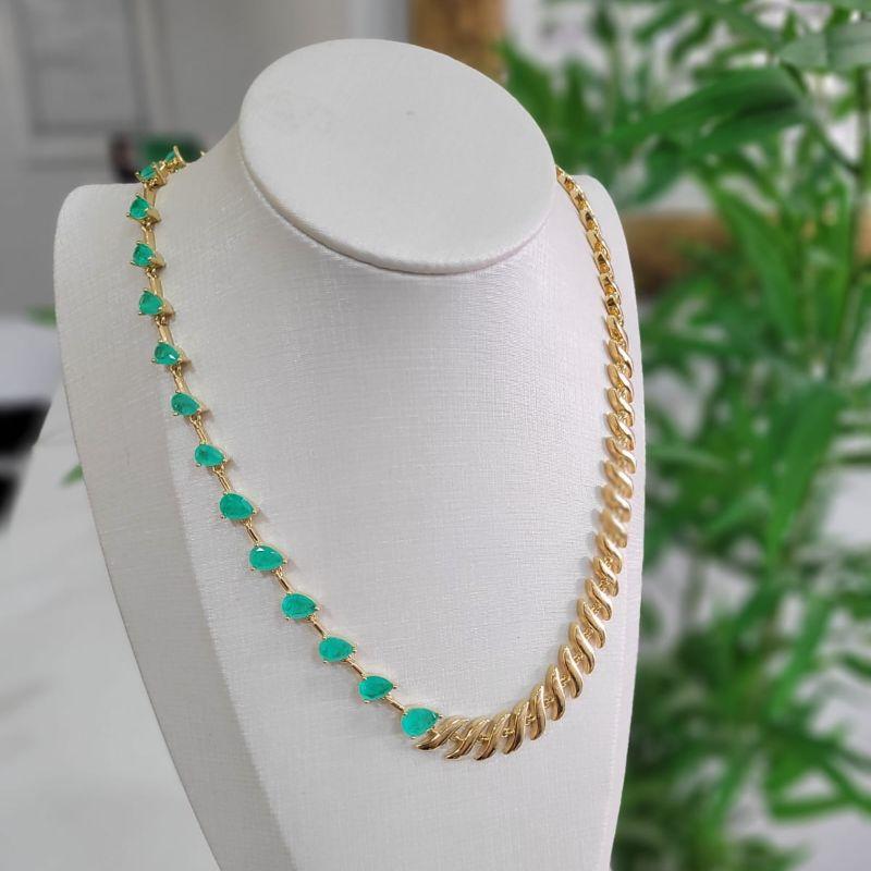 Chocker fio escama e gotas fusion na cor verde banhado a ouro 18K
