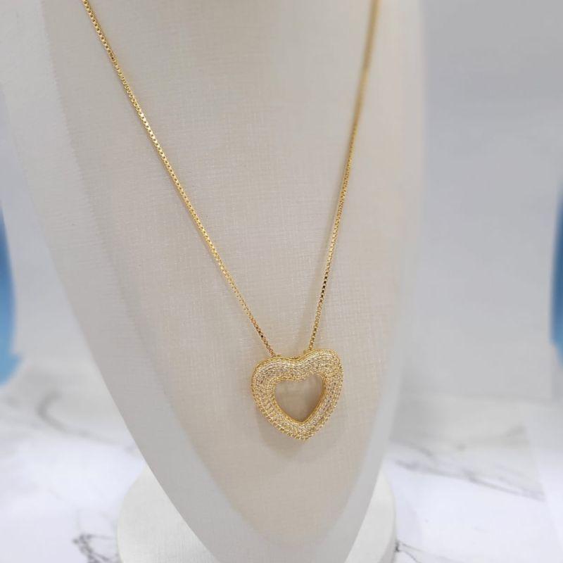 Colar veneziana fina com  coracao luxo vazado cravejado banhado a ouro 18k