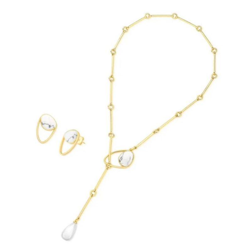 Conjunto estilo gravatinha pedras naturais oval e gota howlita branca e shell branca banhado a ouro 18K TAM45CM
