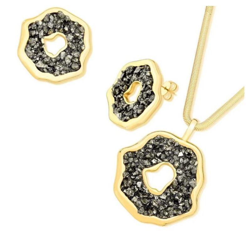 Conjunto na corrente salamandra pedras naturais organicas pirita banhado a ouro 18K