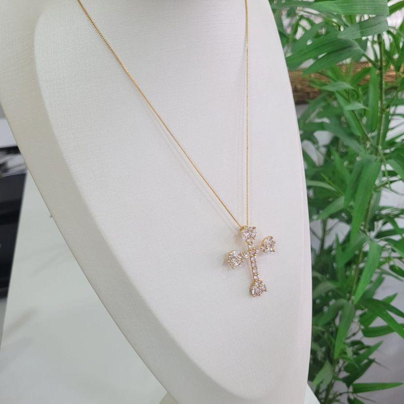 GARGANTILHA COM PING CRUZ TODO NA PEDRA CRISTAL BANHADO A OURO 18K