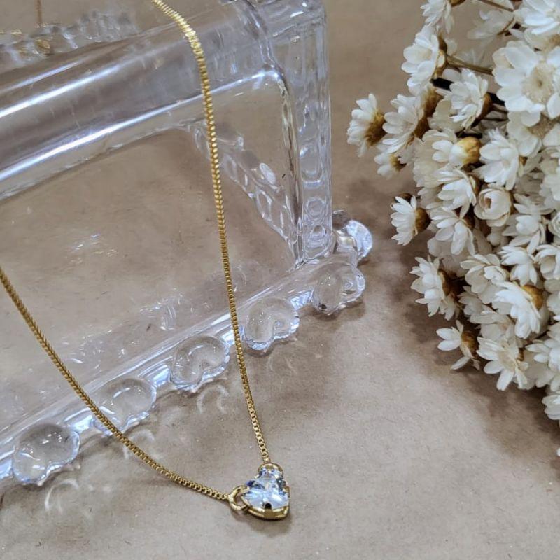 Gargantilha na corrente veneziana com pingente coracao P transparente ping 7mm banhado a ouro 18k