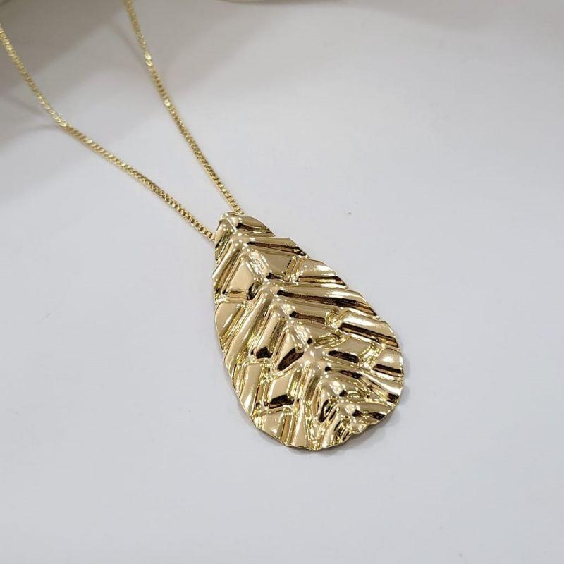 Gargantilha na corrente veneziana com pingente gota rustica grande banhado a ouro 18k