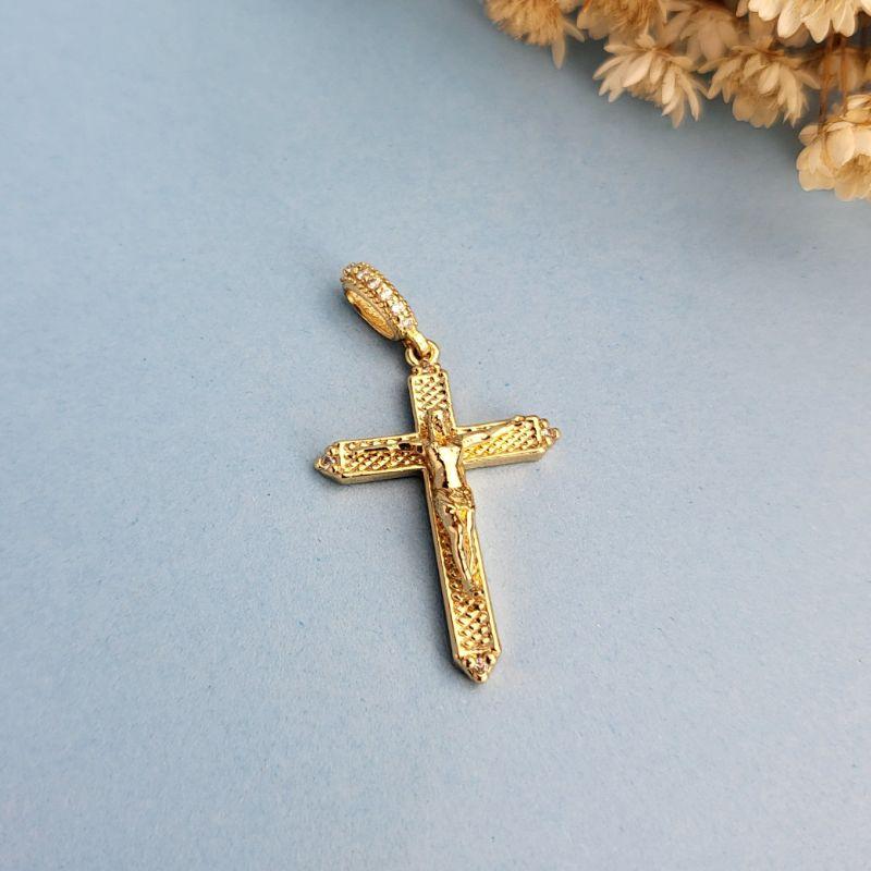 PINGENTE CRUZ COM ENCAIXE CRISTO COM ZIRCÔNIA BANHADO A OURO 18K