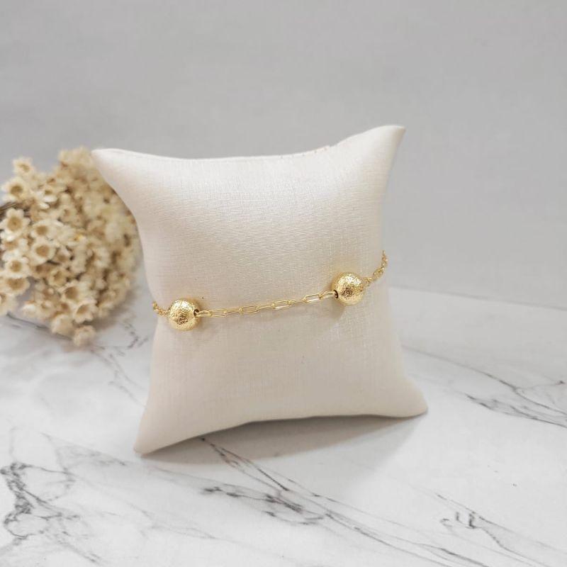 Pulseira cartie com quatro bolas foscas 8mm banhado a ouro 18k