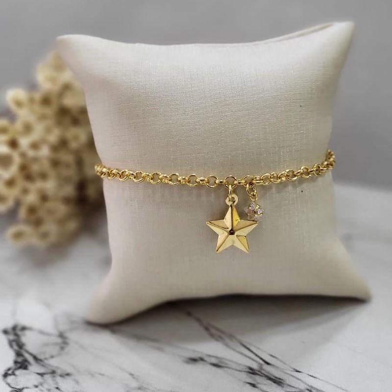 Pulseira elo portugues com 1 estrela cheia e lisa 1 estrela de zirconia com extensor  estrela na ponta banhado a ouro 18k