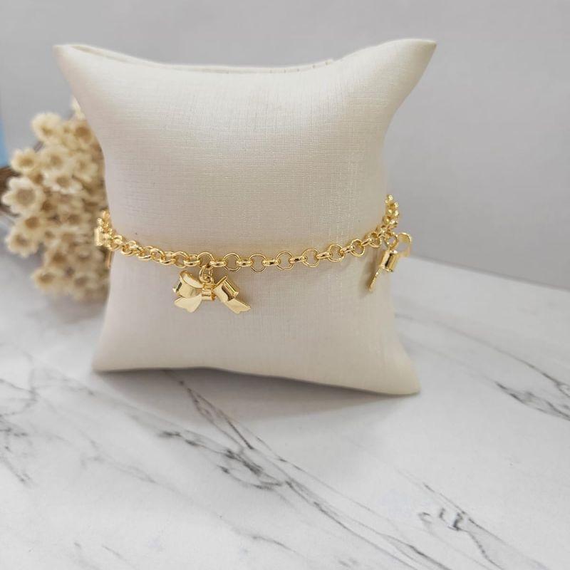 Pulseira elo portugues com 3 lacos com extensor  banhado a ouro 18k
