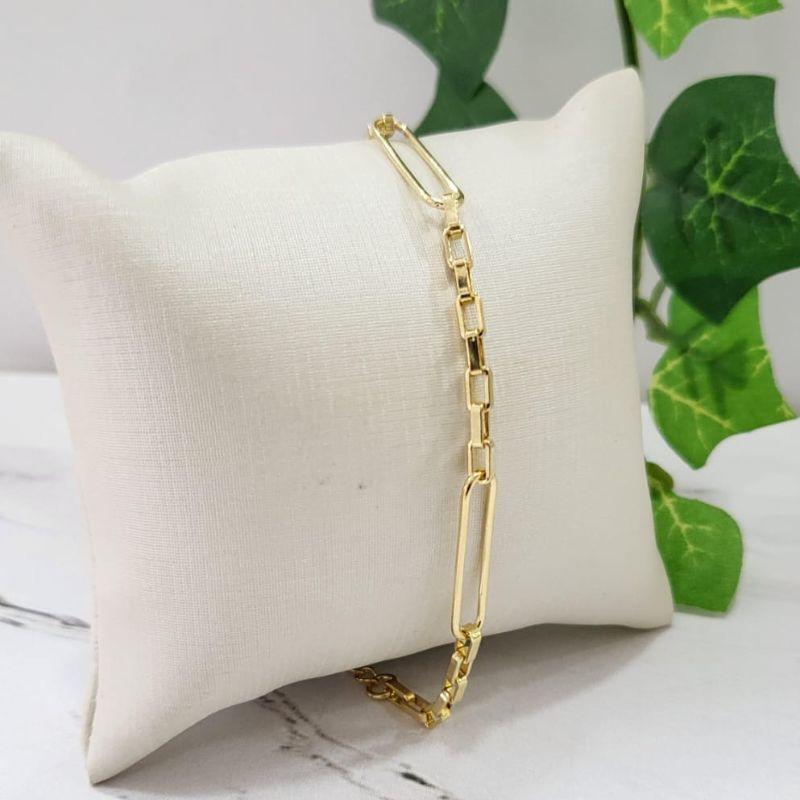 Pulseira lisa com elos tijolinho grande e tres elos compridos banhado a ouro 18k TAM18CM
