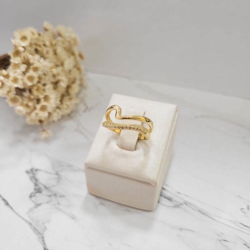 Anel  aro duplo onda lisa e fileira em zirconias banhado a ouro 18k