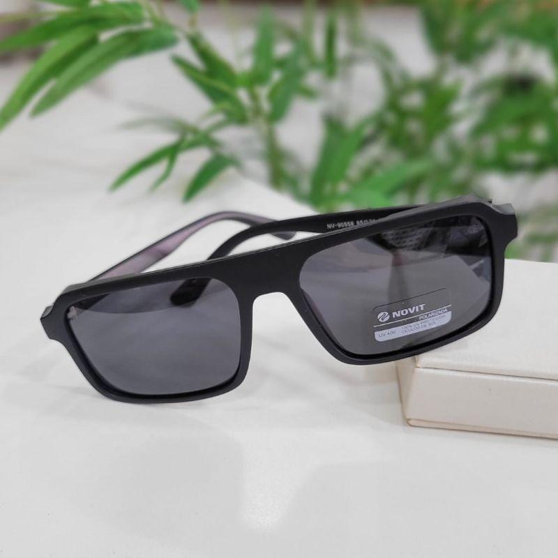 Oculos quadrado preto armacao preta