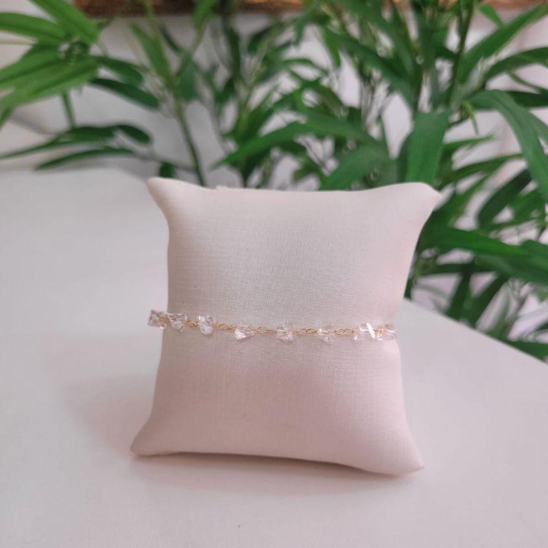 PULSEIRA PEDRAS CRISTAIS E CORRENTES