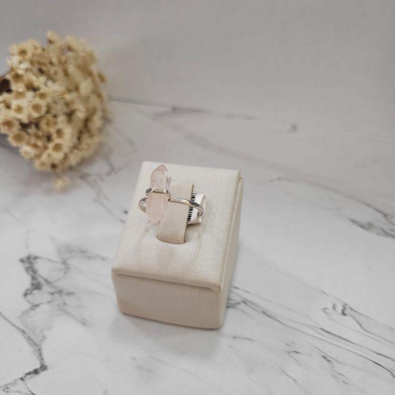 ANEL DE PRATA 925 PALITO MENOR PEDRA SEXTAVADA QUARTZO ROSA