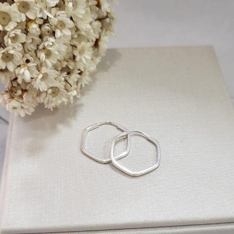 ARGOLA HEXAGONAL FIO REDONDO 1,9CM