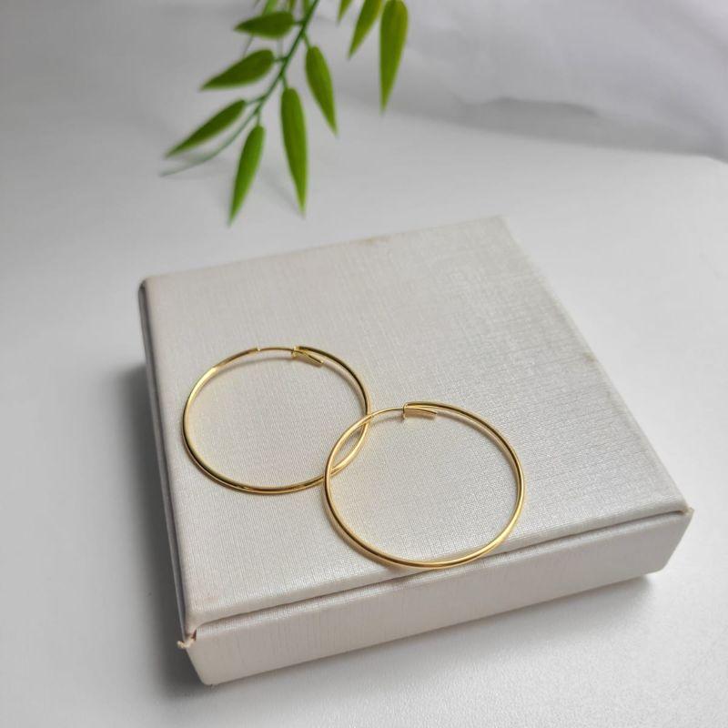 ARGOLA  REDONDA FECHADA LISA FIO REDONDO 3,5CM   BANHADO A OURO 18K