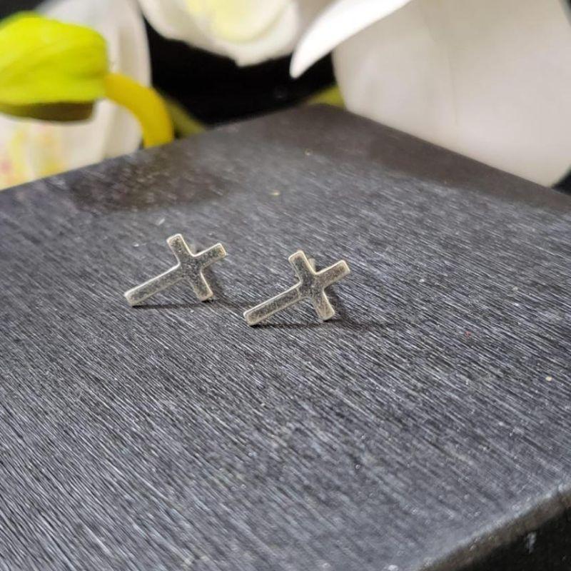 BRINCO CRUZ PRATA 925 1CM