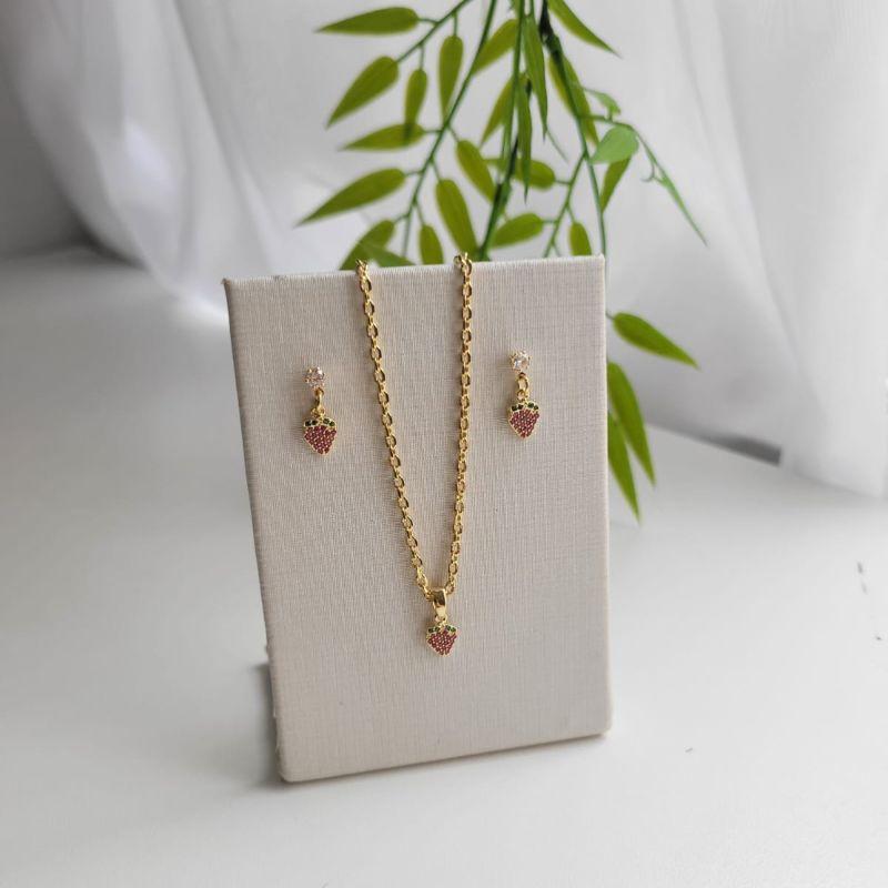 CONJUNTO MORANGUINO CRAVEJADO