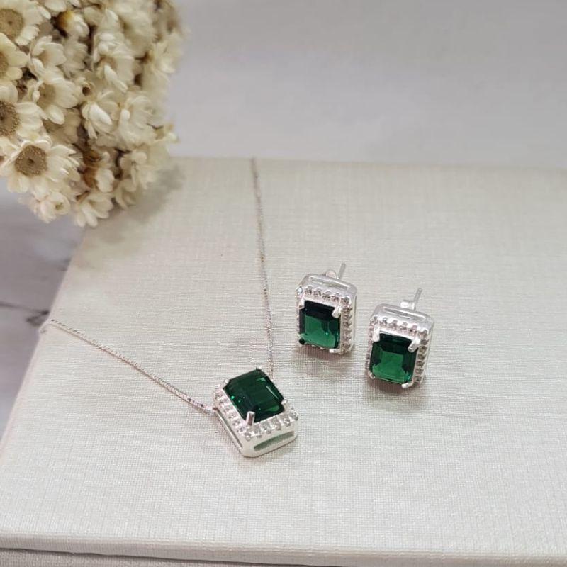 CONJUNTO RETANGULO CRAVEJADO COR ESMERALDA