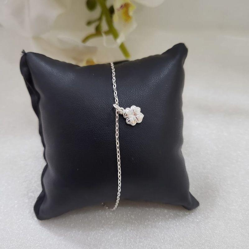 Pulseira com pingente trevo prata 925 TAM18CM