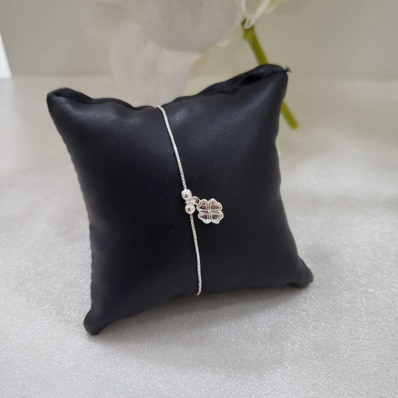 PULSEIRA DE PRATA 925 VENEZIANA COM DUAS BOLINHAS E PINGENTE TREVO