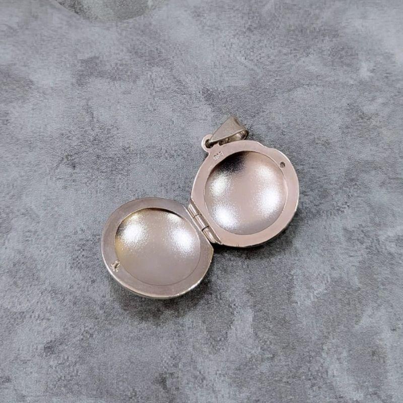 Relicario redondo prata 925