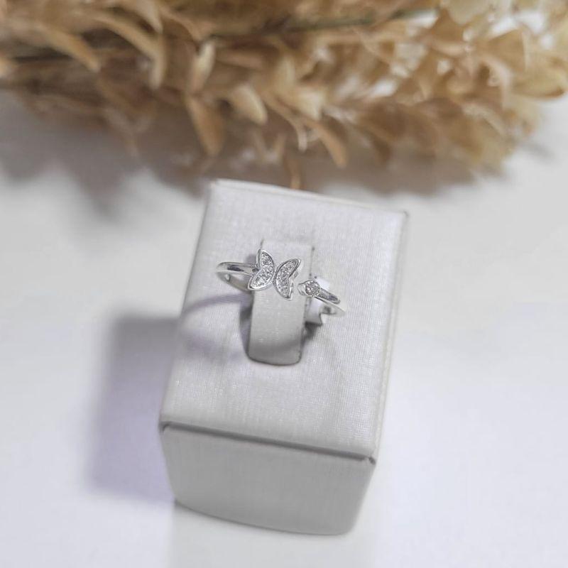 Anel aro aberto c/ borboleta e ponto de luz  prata 925