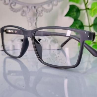 Armacao para oculos de grau quadrado masculino na cor cinza