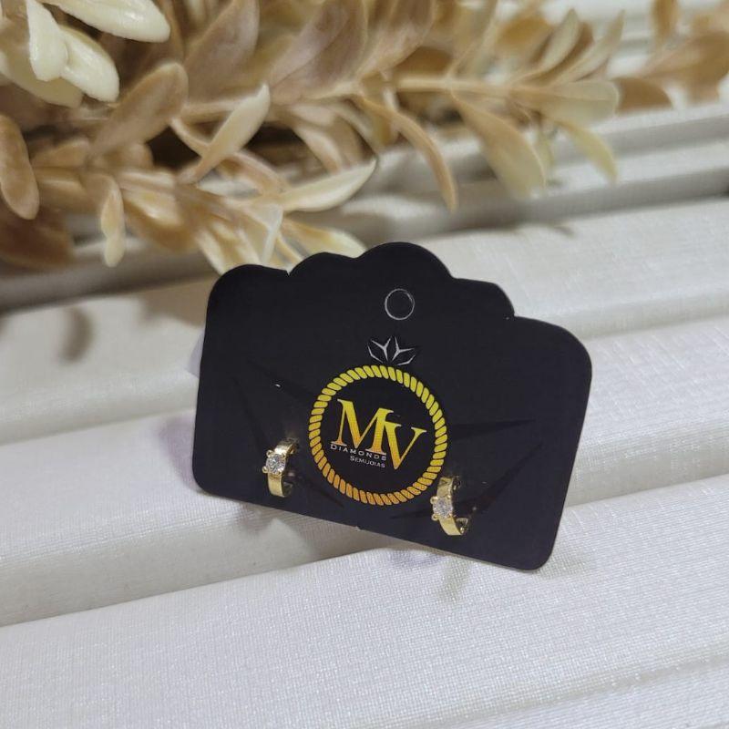 BRINCO MINI ARGOLINHA COM 1 PONTO DE LUZ NO MEIO BANHADO A OURO 18K