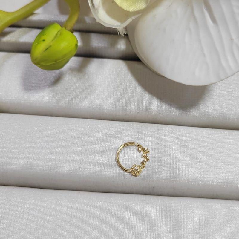 PIERCING COM 1 ROSA NA LATERAL E 1 ZIRCONIA NO MEIO BANHADO A OURO 18K