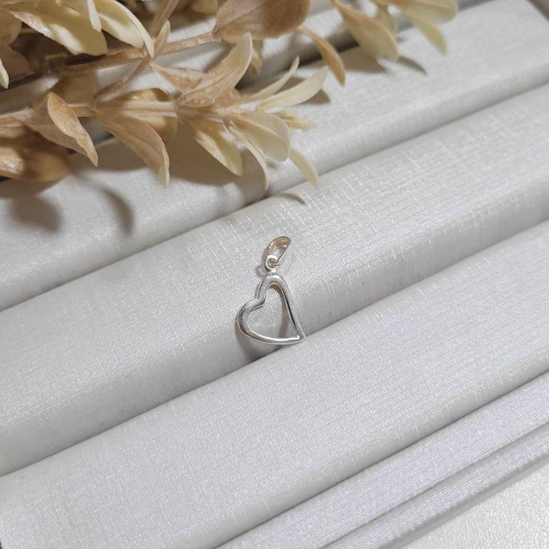 PINGENTE CORACAO TORTO