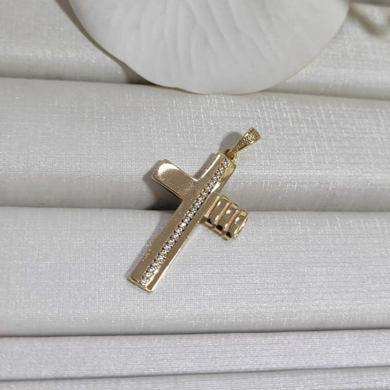 PINGENTE CRUZ COM UMA FILEIRA DE ZIRCÔNIA BANHADO A OURO 18K