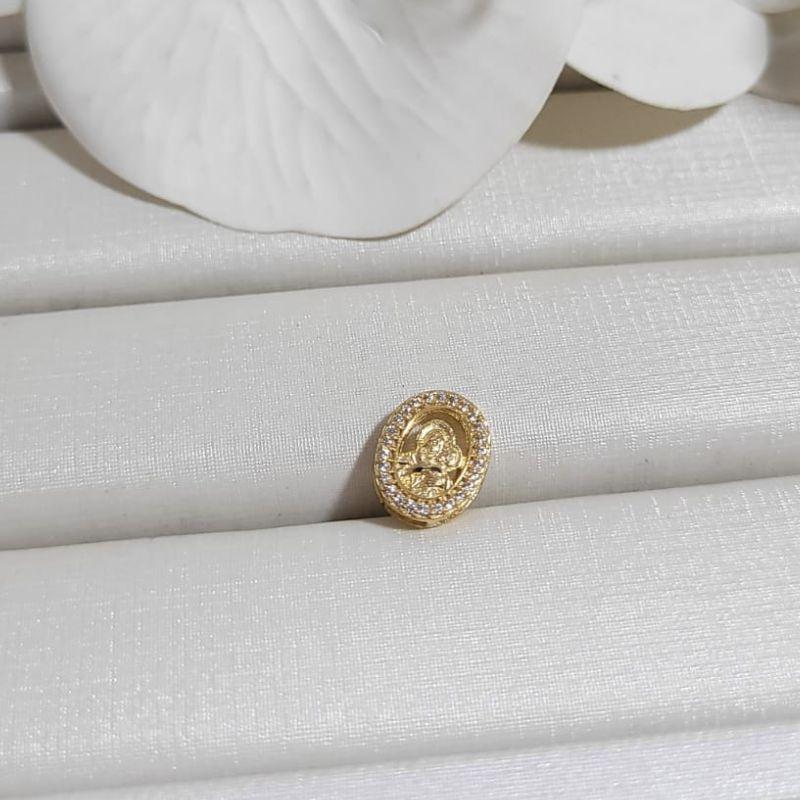 PINGENTE NOSSA SENHORA DO CARMO CRAVEJADO BANHADO A OURO 18K