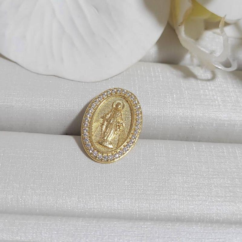 PINGENTE OVAL NOSSA SENHORA DAS GRACAS COM ZIRCONIAS BANHADO A OURO 18K