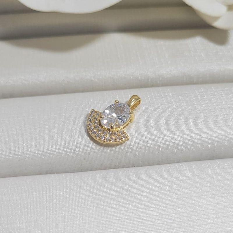 PINGENTE PEDRA OVAL COM 2 FILEIRAS DE ZIRCONIAS BANHADO A OURO 18K