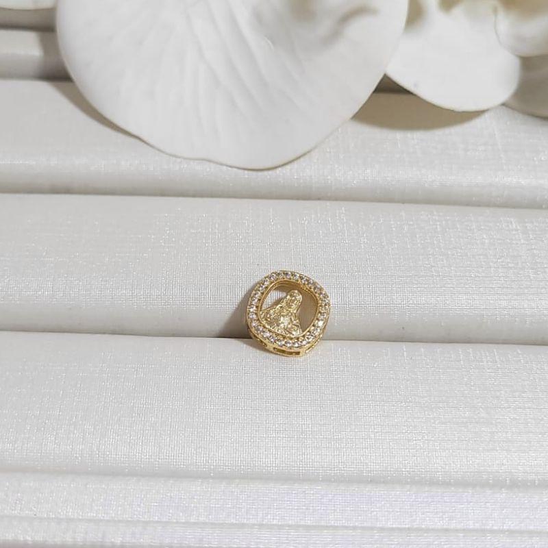 PINGENTE SAGRADO CORAÇÃO DE JESUS CRAVEJADO BANHADO A OURO 18K